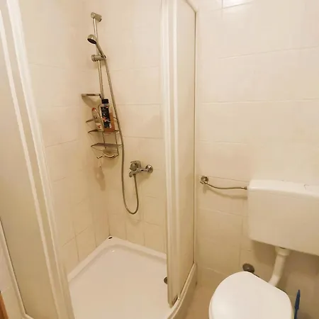 Charming Traditional Townhouse - Kata * Jezera