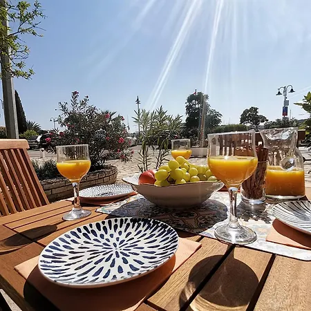 Charming Traditional Townhouse - Kata Tatil Evi