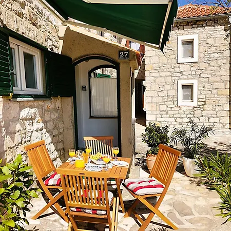 Tatil Evi Charming Traditional Townhouse - Kata