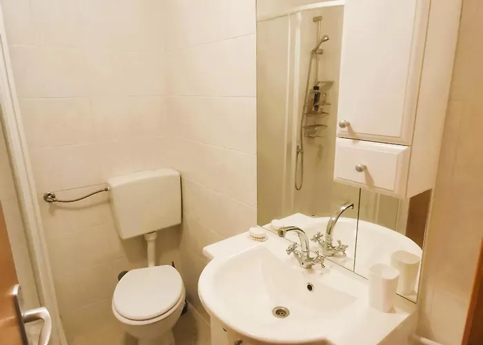 Casa vacanze Charming Traditional Townhouse - Kata Jezera