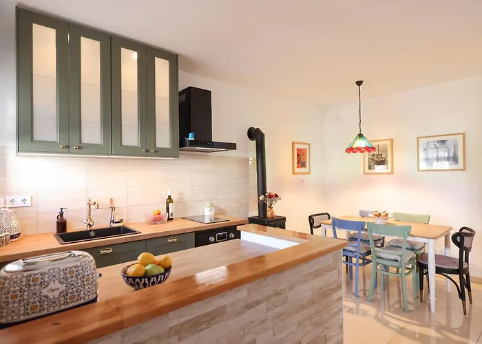 Holiday home Stone House On The Waterfront In Jezera, Murter Island