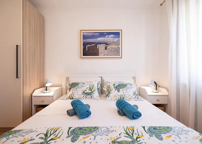 Holiday home Stone House On The Waterfront In Jezera, Murter Island Jezera