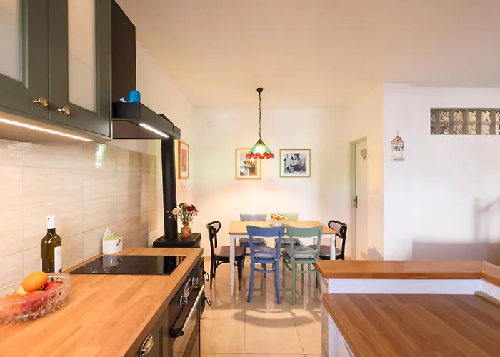 Stone House On The Waterfront In Jezera, Murter Island * Jezera