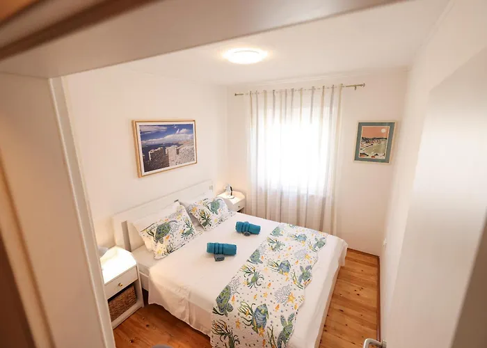 Holiday home Stone House On The Waterfront In Jezera, Murter Island Jezera