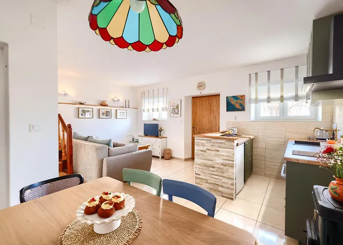 Holiday home Stone House On The Waterfront In Jezera, Murter Island *