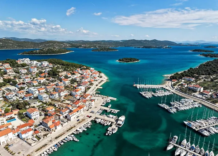 Holiday home Stone House On The Waterfront In Jezera, Murter Island Jezera