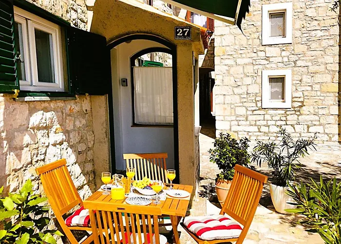 Holiday home Stone House On The Waterfront In Jezera, Murter Island Jezera